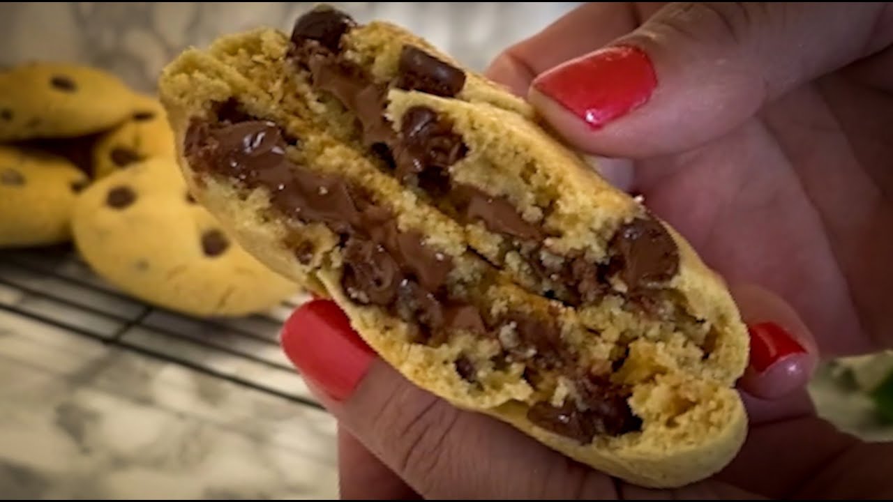 Nutella Stuffed Chocolate Chip Cookies - Chocolate Chip Cookies - YouTube