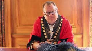 Deputy Lord Mayor of Bristol Cllr Paul Goggin shares a message of support with Second Step