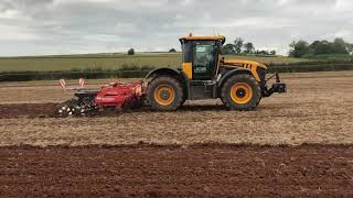 Fastrac 4220 icon on 5 meter cultivator