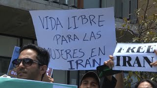 Ciudadanos iraníes residentes en Ecuador protestan contra incomunicación y represión de Irán