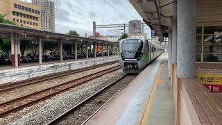 臺鐵一列試運轉EMU900列車通過新竹站 a Southbound Test run TRA EMU900 train passing TRA Hsinchu Station