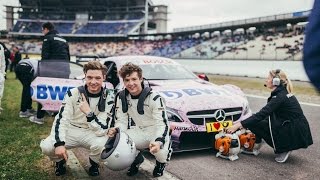 Im Rennwagen mit 300 km/h | Die Lochis