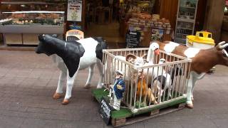 PARISCAM11 - QUITE POSSIBLY THE COOLEST FROMAGERIE (cheese shop) IN PARIS