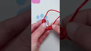 Learn how to tie a pearl necklace quickly and beautifully #diy #crafts #necklace