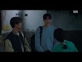 ‘택시 안’ 배인혁×김현진 만취한 한지현에 어깨 빌려주며 묘한 신경전 치얼업 cheerup sbsdrama