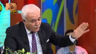 Nihat Hatipoglu Dosta Dogru Annelere Yapılan İyiliğin Önemi (10.10.2013)