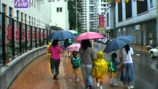 [新聞](2006-09-13)大雨下港九多處交通擠塞(第3段)