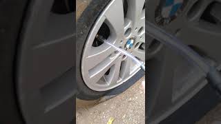 lastik patladı, şişirme kiti. bmw E90