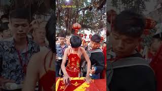 អ្នកតាក្មេងឡើងរូប I THE YOUNG MAGIC PRAYERS AT CHBA AMPOV EP.02 #shorts