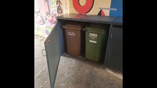 Smetlarnik - spremnik za kante za smeće     /  garbage container