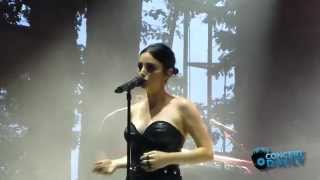 Banks performs 'Beggin For Thread' live at Sweetlife Festival 2015