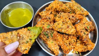 Make a new and tasty breakfast with half a cup of Poha and whoever eats it will praise it. Poha b...