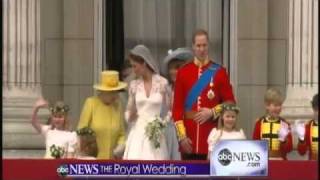 Royal Wedding: William and Kate Kiss on the Balcony Twice