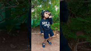 Trending ഞാനും നോക്കട്ടെ അമ്മേ ❤️❤️❤️#kissiksong #trending#viral#shorts