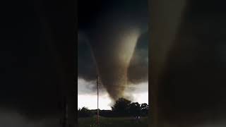 Just absolutely awesome and breathtaking power in this EF4 tornado in Oklahoma. You can hear it!