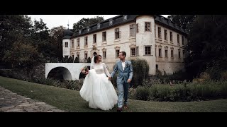 Adorable wedding at Château Třebešice | annakolarikova.com