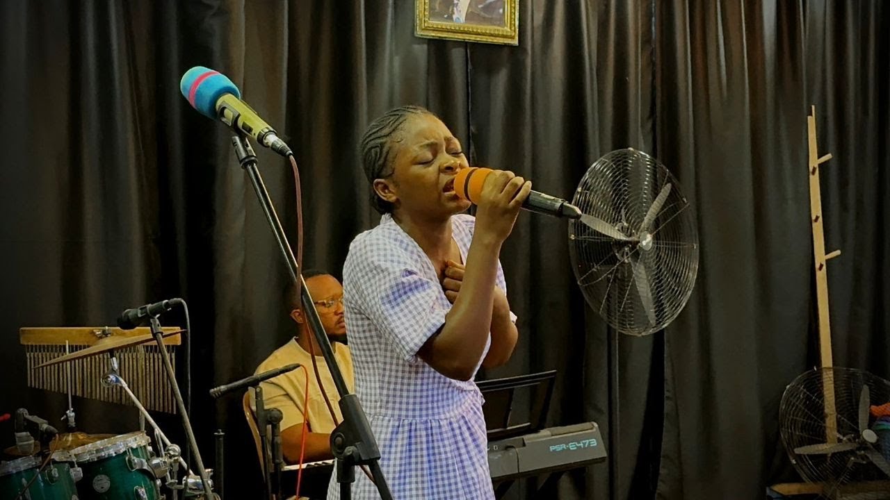 S艙ur Ruth Beya Rev锚ts Moi De Ton Armure Chords Chordify