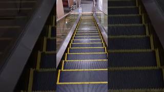 イオンモールかほく 2階から1階への下りエスカレーター【Escalator】AEON MALL