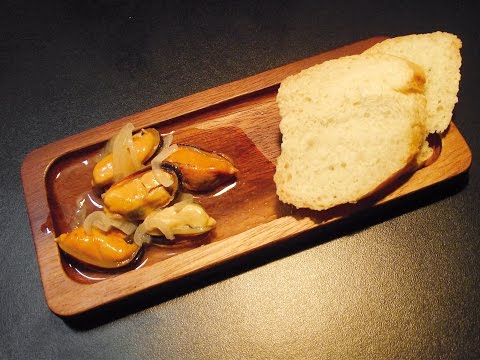 Super Easy Spanish Tapa: Marinated Mussels Super Easy Spanish Tapa: Marinated Mussels