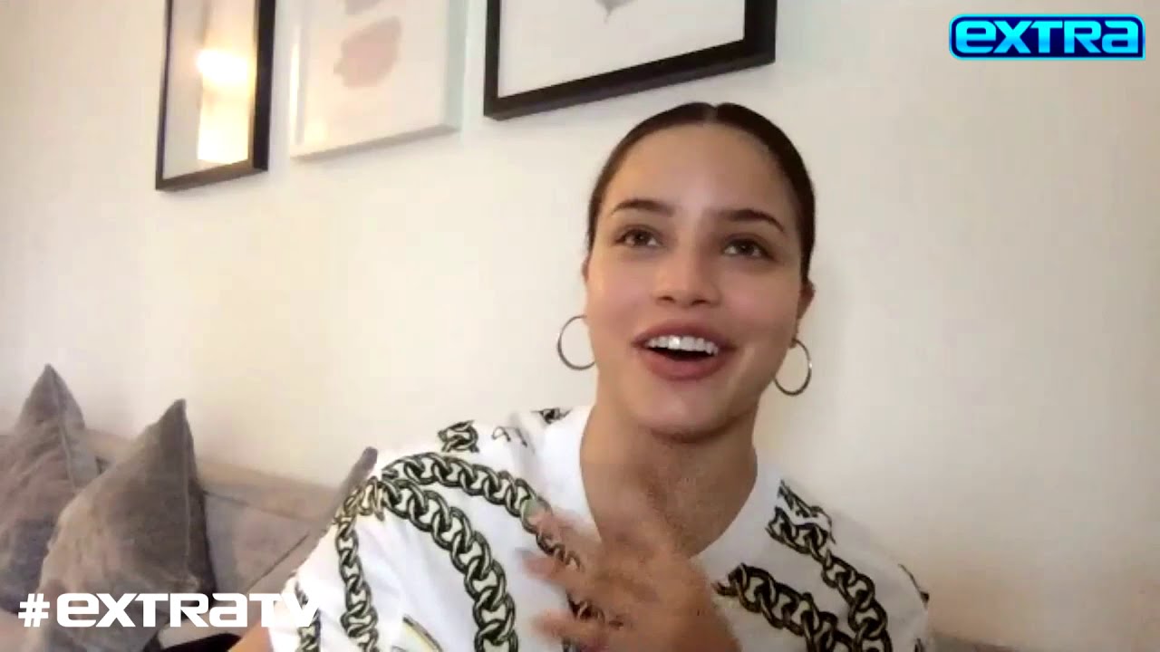 Argentinian Superstar Emilia Shares Her Bendición Youtube