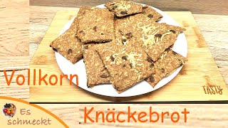 Vollkorn-Knäckebrot mit Kürbiskernen, Sesam und Käse