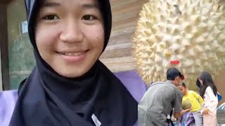 BELI DURIAN KHAS KAMPUNG MAKAN BERSAMA ADIK IPAR‼️ TIBA DIJLAN MAU KEBENGKEL AYAH KAWN ABG MENINGGAL