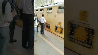 09024 Mumbai Central Valsad Non AC ICF Double decker