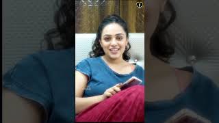 #NithyaMenon Sings  Kotha Bangaru Lokam Nenani Neevani Song #Shorts