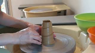 陶芸を楽しもう「あそぼロクロ16」Enjoy pottery「Let's play potter's wheel」