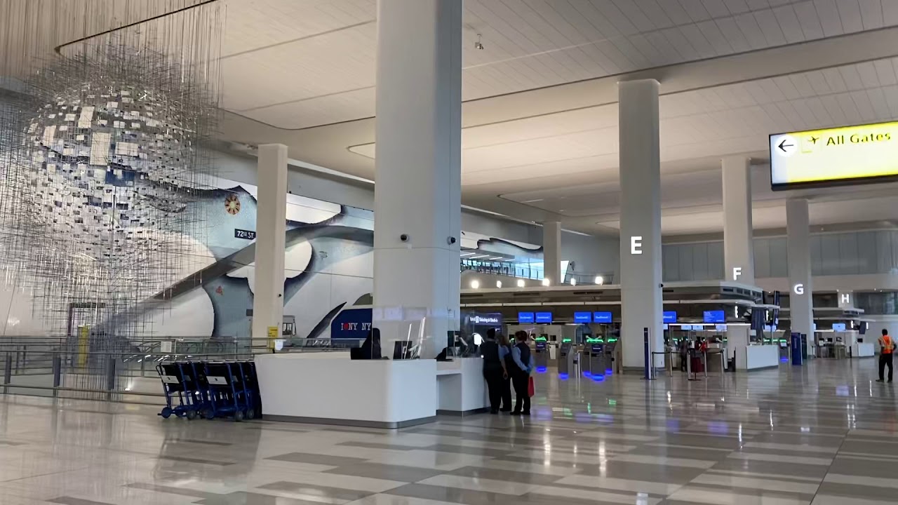 New LaGuardia Terminal B - YouTube