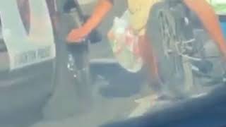 LiveLeak Man lets tires out of police car in broad daylight. He has some balls