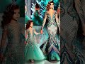 madre e hija deslumbran en el desfile con elegantes vestidos inspirados en sirena dress fashionrun