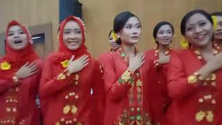 HEBOH  KARTONYONO - SMANSA CHOIR