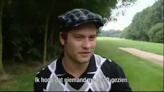 Daar is de camera! - Onrust op de golfbaan