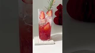 A drink made with strawberries, sweet and sour, delicious  #fruit #strawberry #dessert