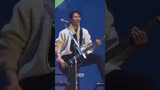 241221 선물콘 DAY6 - 녹아내려요 + 한 페이지가 될 수 있게 #Youngk(#영케이) 세로직캠 FANCAM