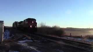 VERY FAST!!! CN 2641 \u0026 2617 Leads CN 197 West At Mile 251.43 Wainwright Sub