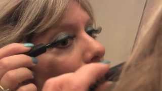 HOW TO APPLY FALSE EYELASHES TUTORIAL