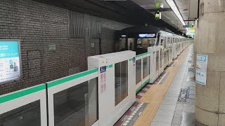 275. 北千住駅を発車する東京メトロ千代田線16000系