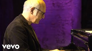 Ludovico Einaudi, Alessia Tondo - Nuvole Bianche (Live at the Old Vic Tunnels / 2011)