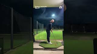 Golfer accidentally records meteor shower during practice