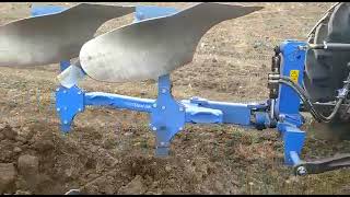 LEMKEN Hydraulic reversible Plough opal 080E with KUBOTA MU5502 Tractor