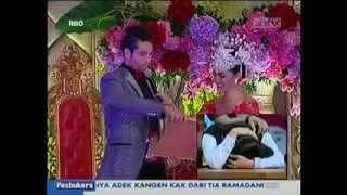 [ Pesbukers ANTV ] - 24 April 2014 Julia Perez Menangis Melihat Video Tunangan Dengan Gaston