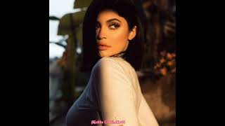 Kylie Jenner WhatsApp Status || Kylie Jenner Lover || Kylie Jenner Hot Looks
