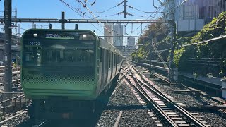 山手線E235系0番台ﾄｳ50編成　池袋新宿方面行きとして田端駅に入線するシーン