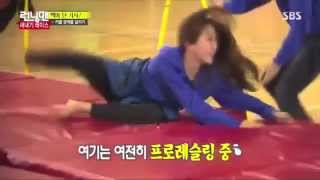 EXID Funny Clip #16- Hani and Jaesuk Attempts Pro Wrestling?