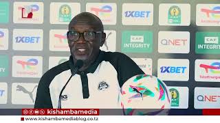 TP MAZEMBE WAVAMIA UWANJA WA MKAPA/KOCHA NA MCHEZAJI WACHIMBA MKWARA