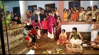 Kerala Brahmin Wedding, Aarppu Vili moment.