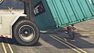 WARNING: Freak forklift accident, man crushed to death (Falling crate)! (HD)