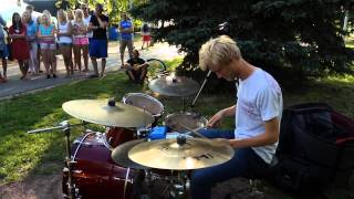 Drum battle : Kristjan VS Oliver